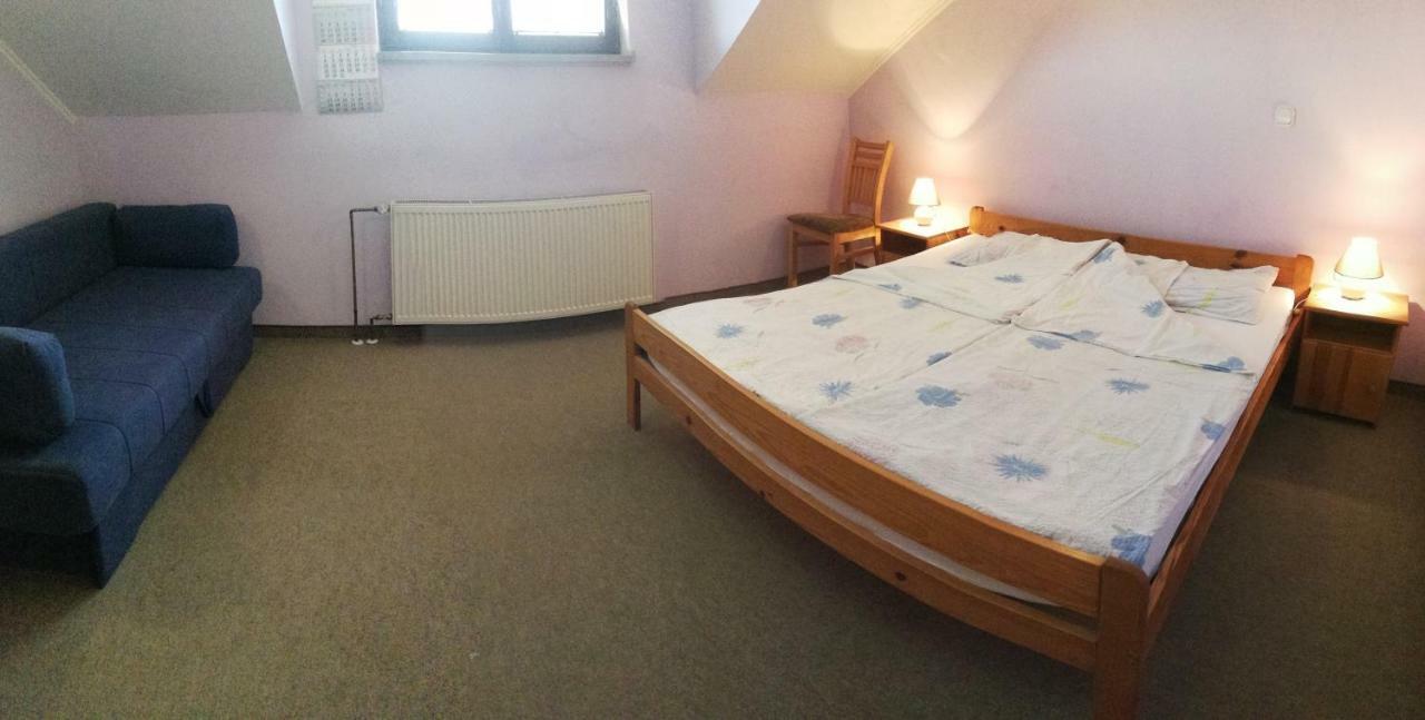 Hotel Kavana I Sobe Monika à Grabrovnik Extérieur photo